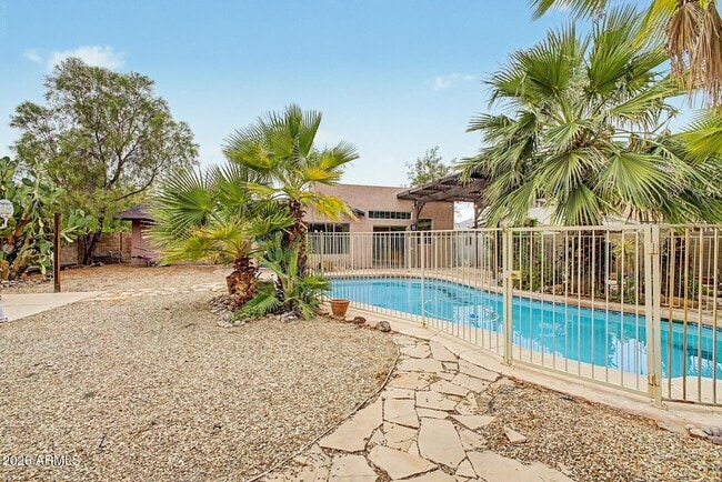 property at 6616 W Aire Libre Ave