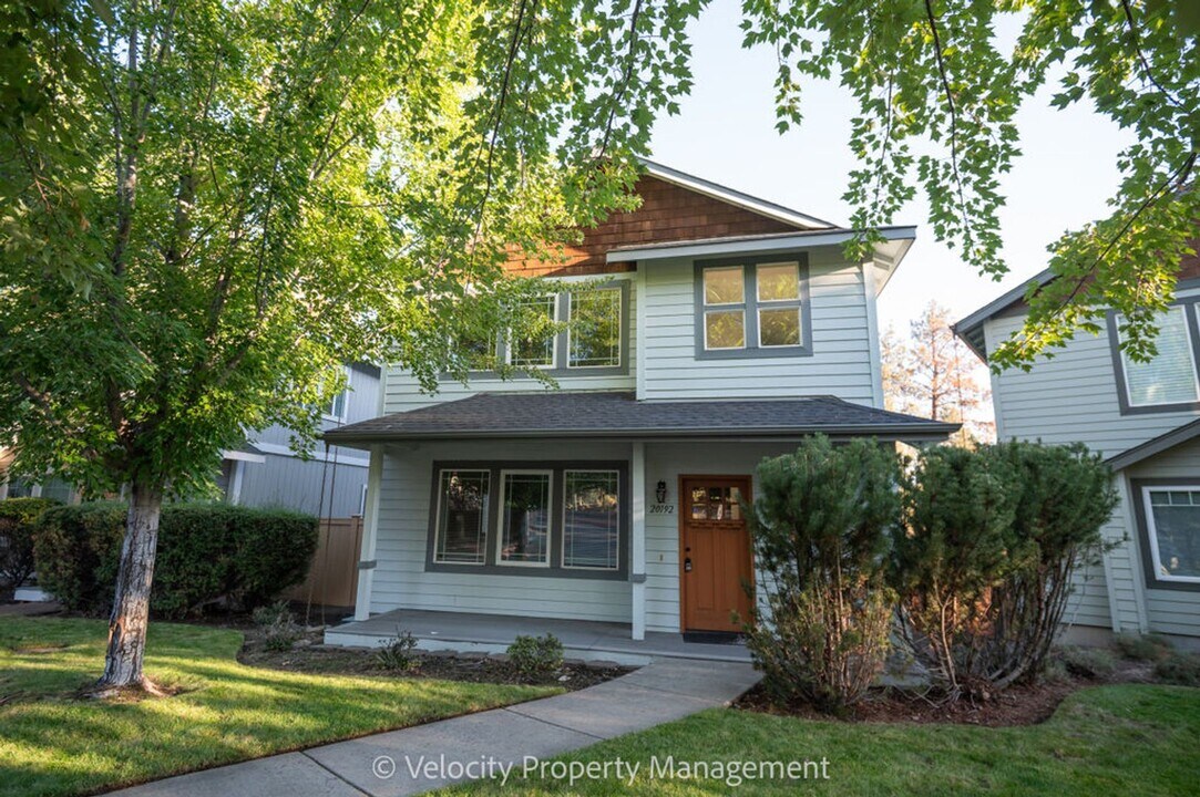 20192 Merriewood Ln in Bend, OR - Building Photo