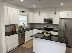 2827 E 5th Ave in Knoxville, TN - Foto de edificio - Building Photo