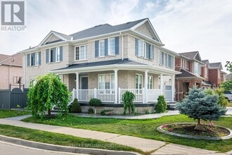 24 Conklin Dr in Brampton, ON - Building Photo - Building Photo