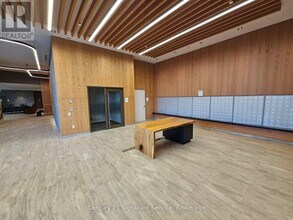 2485 Eglinton Ave W in Mississauga, ON - Building Photo - Building Photo