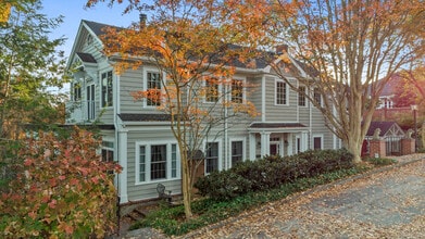4 Ansley Dr NE in Atlanta, GA - Foto de edificio - Building Photo