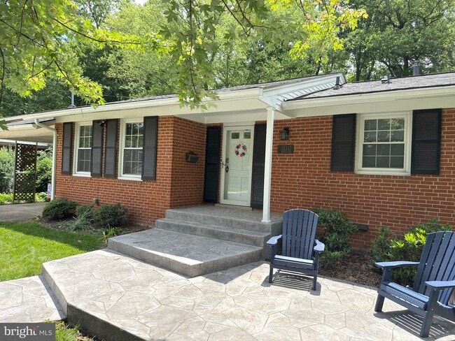 10317 Cardinal Rd in Fairfax, VA - Building Photo - Building Photo