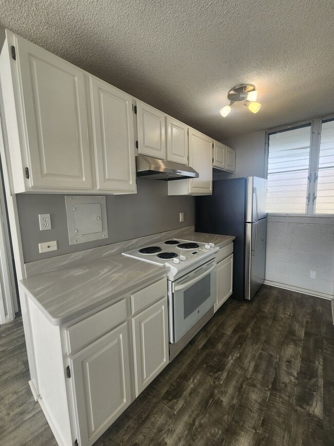 99-060 Kauhale St in Aiea, HI - Building Photo - Building Photo