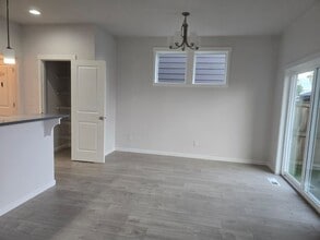 173 N 7th Ave in Cornelius, OR - Building Photo - Building Photo