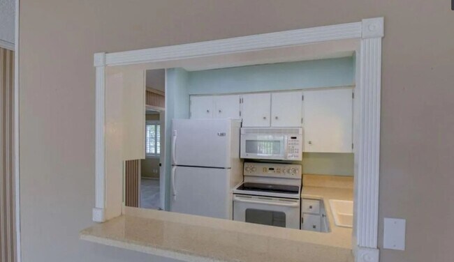 1201 Hi Stirrup, Unit 401 in Horseshoe Bay, TX - Building Photo - Building Photo