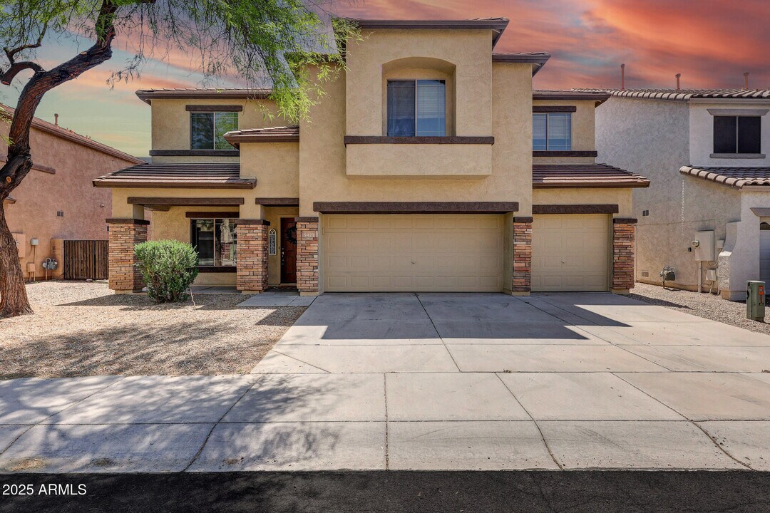9423 W Monte Vista Rd in Phoenix, AZ - Building Photo