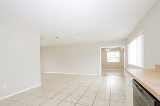 2138 SE Rich St in Port St. Lucie, FL - Building Photo - Building Photo