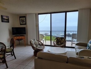 2405 Kalanianaole St in Hilo, HI - Building Photo - Building Photo