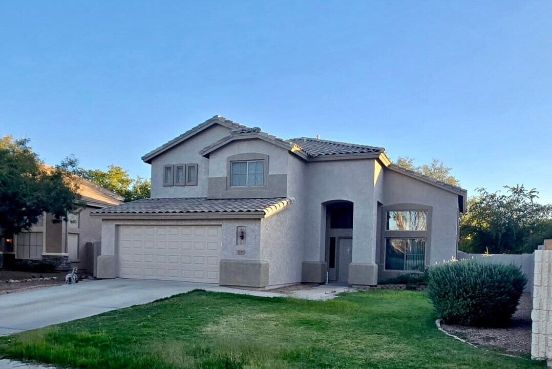 1151 E Cathy Dr in Gilbert, AZ - Building Photo