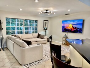 1840 Hollyhock Rd in Wellington, FL - Building Photo - Building Photo