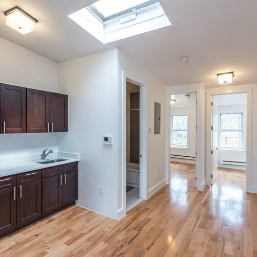 1078 DeKalb Ave-Unit -2f in Brooklyn, NY - Building Photo