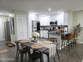 199 Tulip Ln in Freehold, NJ - Building Photo - Building Photo