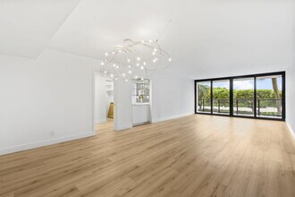 3440 S Ocean Blvd in Palm Beach, FL - Building Photo - Building Photo