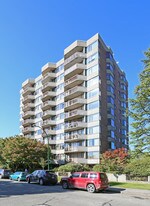 Carriage House in Vancouver, BC - Building Photo