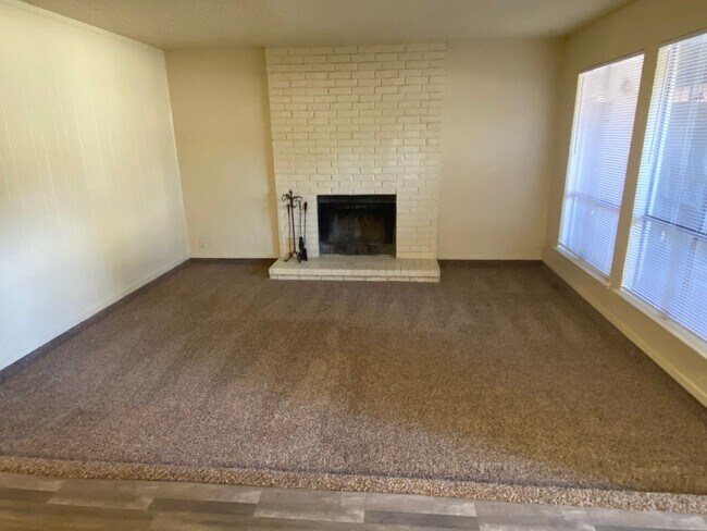 1900 Westminster St in Denton, TX - Building Photo - Building Photo