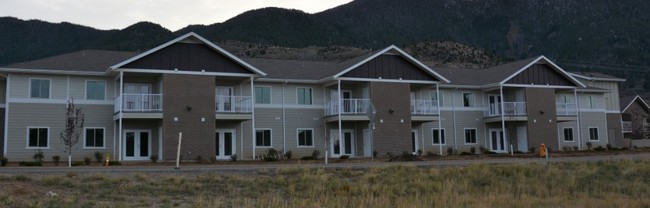 Meadow Lands Senior Apartments 62+ in Butte, MT - Foto de edificio - Building Photo