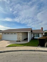 3541 Heather Cir in Seal Beach, CA - Building Photo