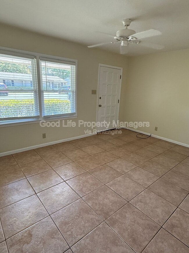 3751 E Olive Rd in Pensacola, FL - Building Photo - Building Photo