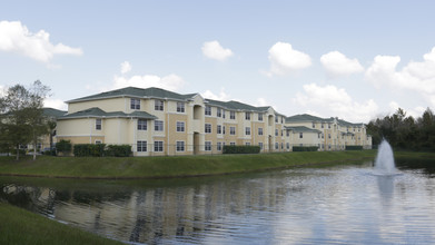 Savannah Springs in Jacksonville, FL - Foto de edificio - Building Photo