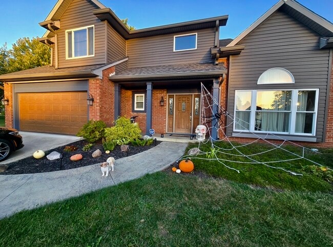 property at 25 Saxon Ct