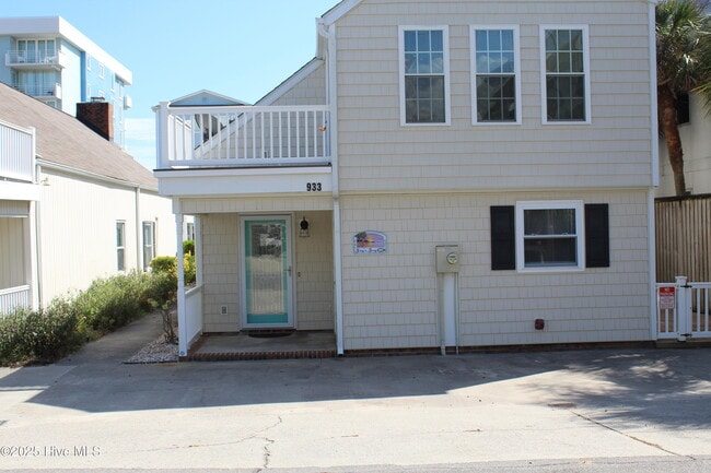 933 Perrin Dr