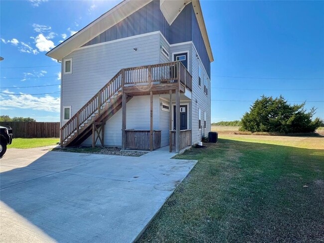 property at 805 Hallie Cove