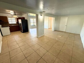 20520 NW 24th Ct in Miami Gardens, FL - Building Photo - Building Photo