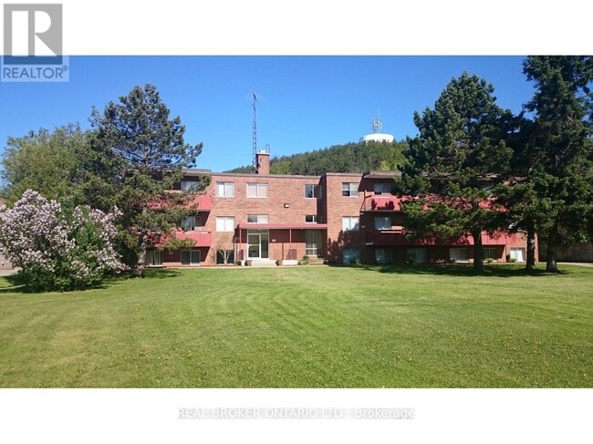property at 11 Wellington Rd 124