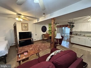 5979 3rd St in Deale, MD - Building Photo - Building Photo