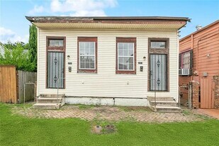 2717 S Liberty St in New Orleans, LA - Building Photo