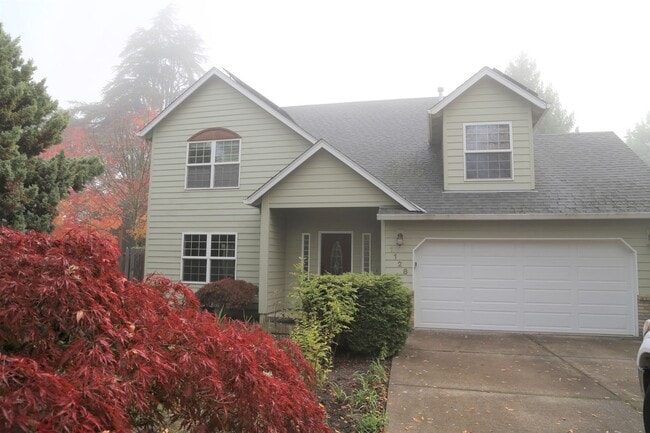 property at 1128 SW Ivy Pl