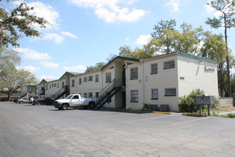 Camelot Apartments in Tampa, FL - Building Photo - Building Photo