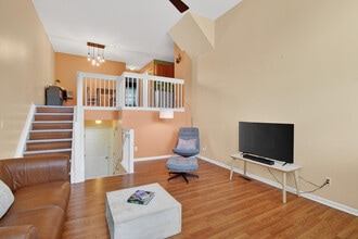 1930 Lindsay Ln in Ann Arbor, MI - Building Photo - Building Photo