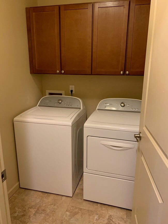 3025 17th Ave W in Williston, ND - Building Photo - Building Photo