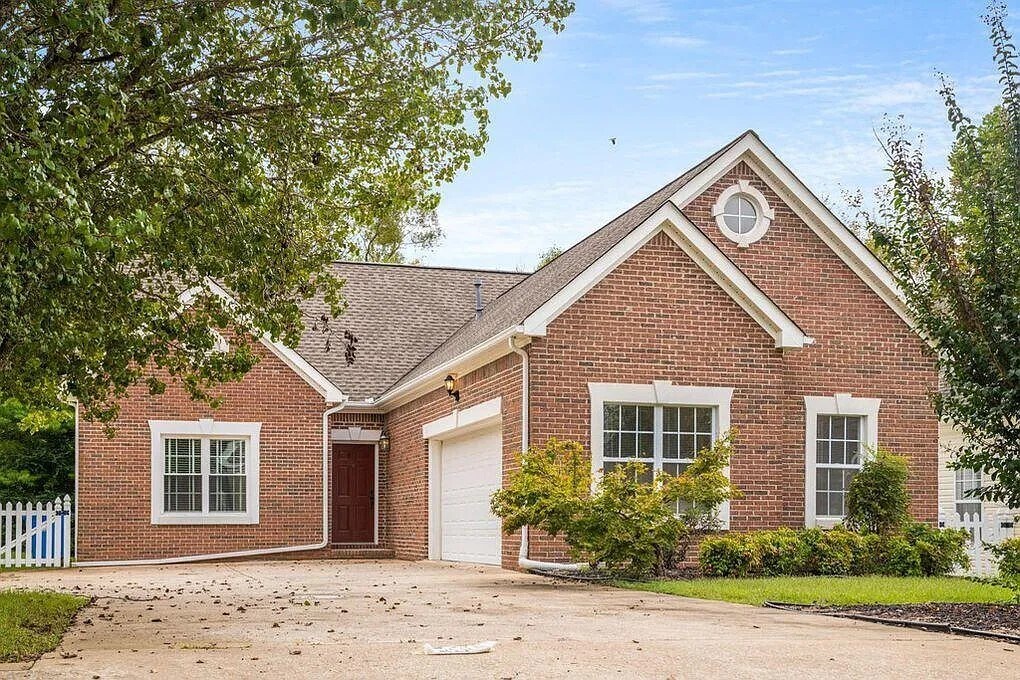 2600 Kingsley Ct in Chattanooga, TN - Building Photo