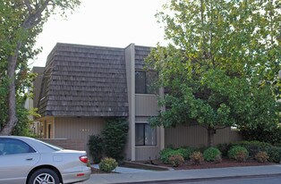 1043 39th St in Sacramento, CA - Building Photo