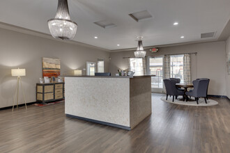 Sonoma Valley in Apache Junction, AZ - Building Photo - Lobby