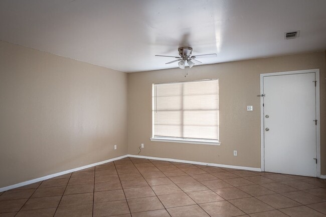 100 Shannon Cir in Del Rio, TX - Building Photo - Building Photo