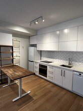 6363 Saint Laurent Boul in Montréal, QC - Building Photo - Building Photo