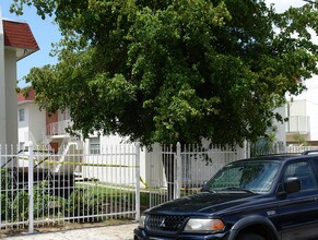 1118 NW 5th St in Miami, FL - Foto de edificio - Building Photo