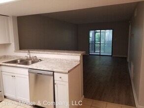 12510 White Bluff Rd in Savannah, GA - Building Photo - Building Photo