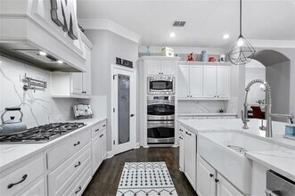 2533 Windsor Castle Way in The Colony, TX - Building Photo - Building Photo