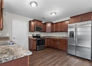 1595 Rossmore Dr in Fayetteville, NC - Building Photo - Building Photo