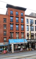 5 N Howard St in Baltimore, MD - Building Photo