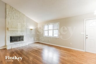 1105 NW 66th Terrace in Kansas City, MO - Foto de edificio - Building Photo