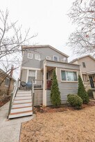 5351 N Kimball Ave, Unit #1 in Chicago, IL - Building Photo