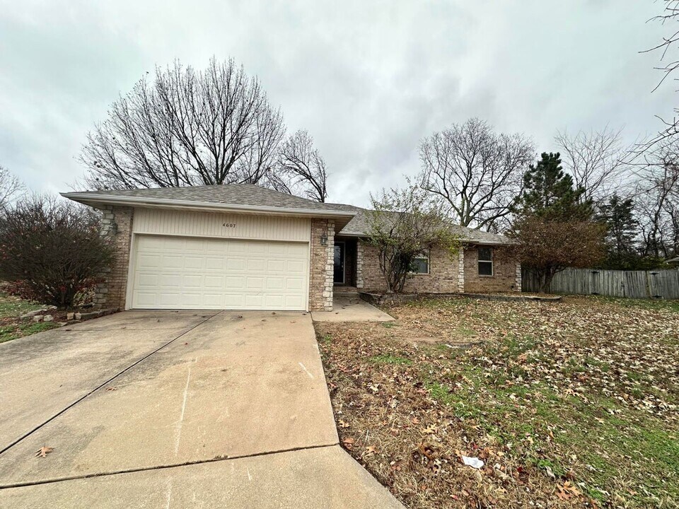 4607 S Falcon Ct in Battlefield, MO - Building Photo