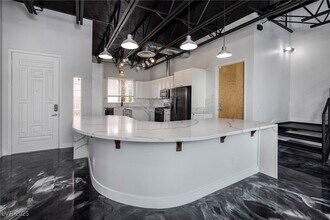 5651 Deer Creek Falls Ct in Las Vegas, NV - Building Photo - Building Photo