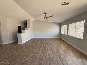914 Boca Glen Rd in North Las Vegas, NV - Building Photo - Building Photo